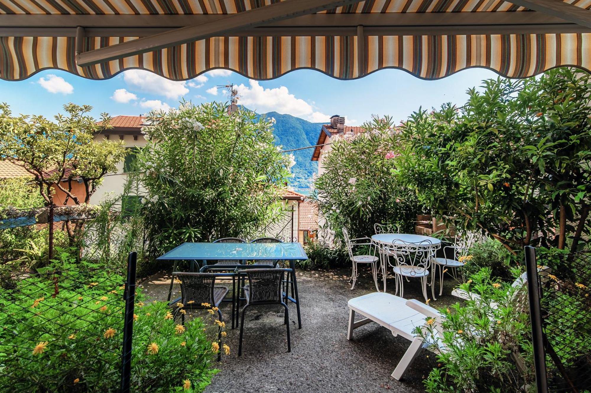 Delizioso Bilocale Vista Lago Colonno Экстерьер фото